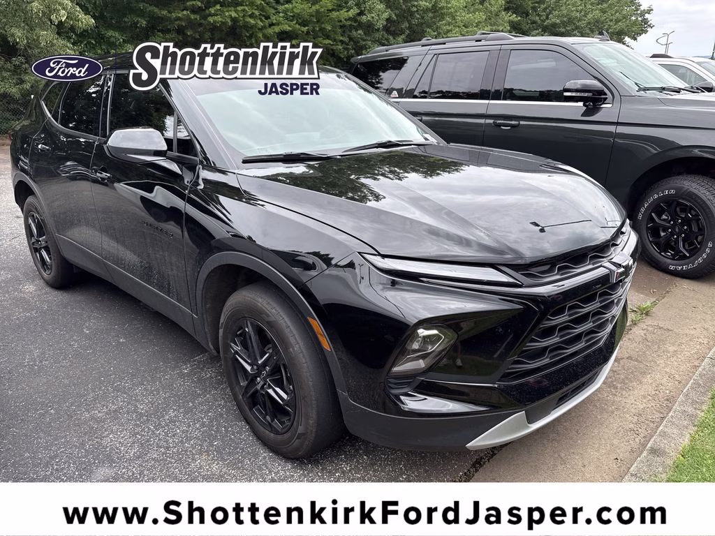 2023 Chevrolet Blazer 2.0T 2LT FWD's photo