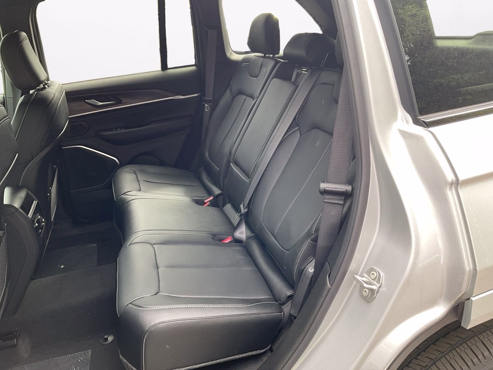2026 Silver Zynith Jeep Grand Cherokee Limited Reserve 4X4 SUV