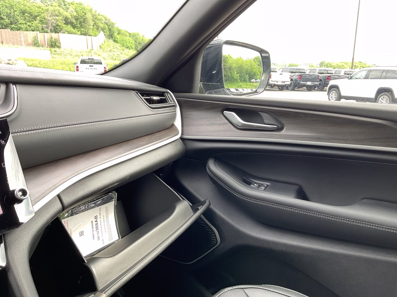 2026 Silver Zynith Jeep Grand Cherokee Limited Reserve 4X4 SUV