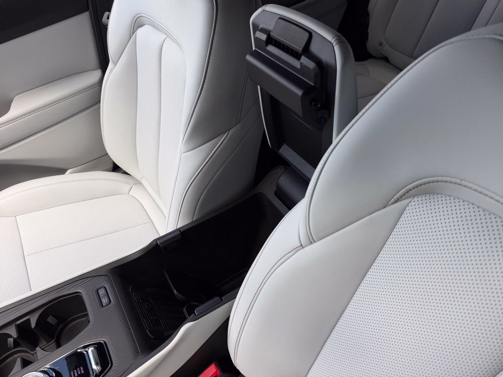 2026 Bright White Clearcoat Jeep Cherokee Limited 4X4 SUV