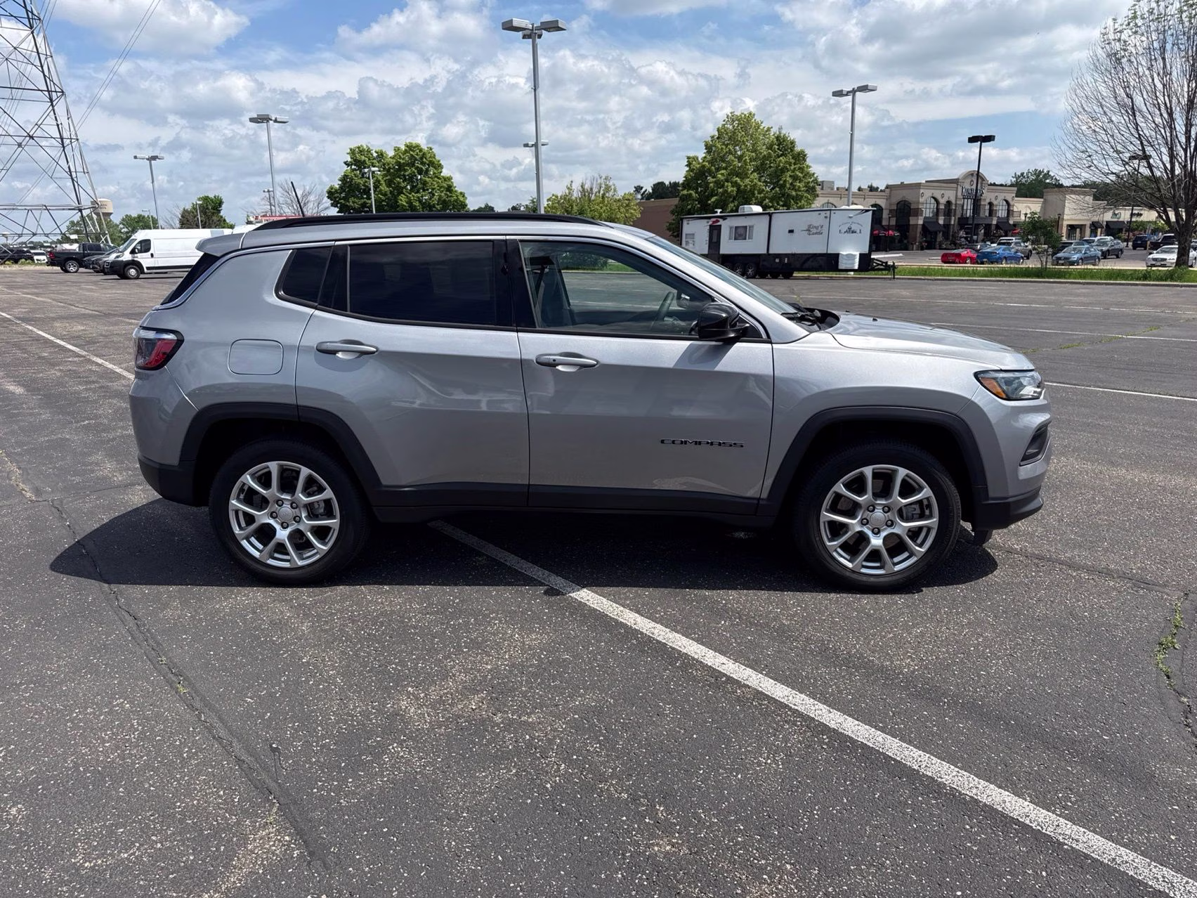 Used 2023 Jeep Compass Latitude Lux with VIN 3C4NJDFNXPT531782 for sale in Stillwater, Minnesota