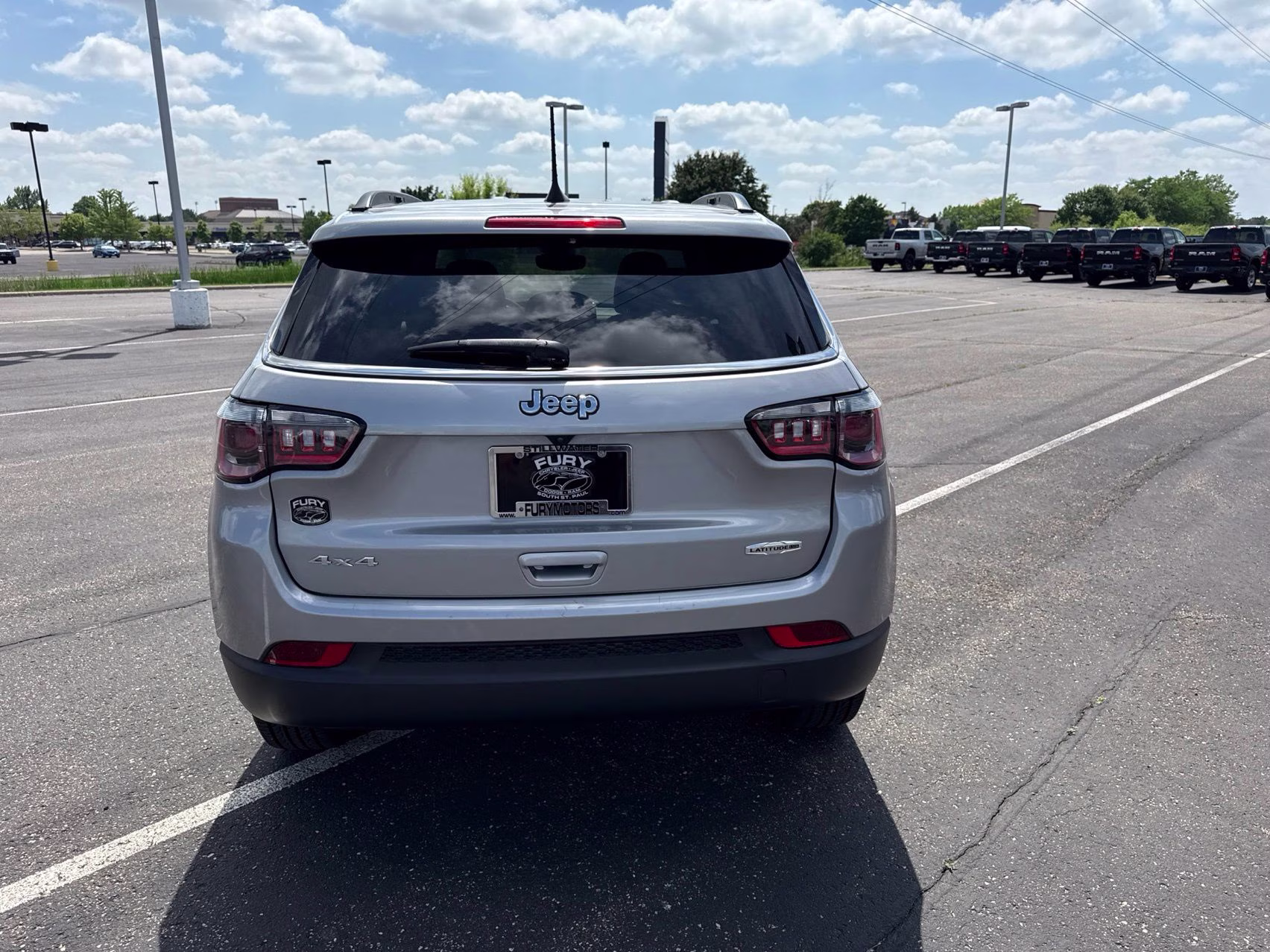 2023 Billet Silver Metallic Clearcoat Jeep Compass Latitude Lux 4X4 SUV