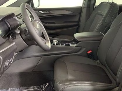2026 Bright White Clearcoat Jeep Grand Cherokee Laredo X 4X4 SUV
