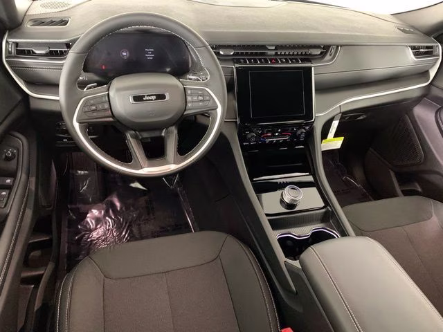 2026 Bright White Clearcoat Jeep Grand Cherokee Laredo X 4X4 SUV