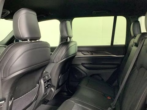 2026 Bright White Clearcoat Jeep Grand Cherokee Altitude 4X4 SUV