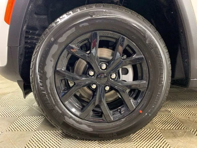 2026 Bright White Clearcoat Jeep Grand Cherokee Altitude 4X4 SUV