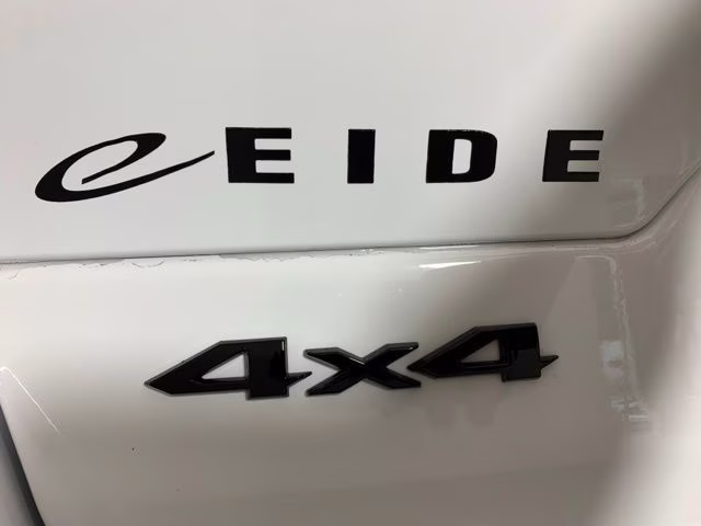 2026 Bright White Clearcoat Jeep Grand Cherokee Altitude 4X4 SUV