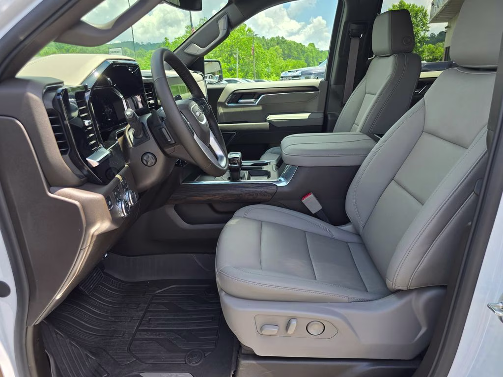 2026 Glacier White Tricoat GMC Sierra 1500 SLT 4X4 Truck