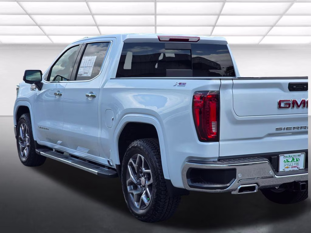 2026 Glacier White Tricoat GMC Sierra 1500 SLT 4X4 Truck