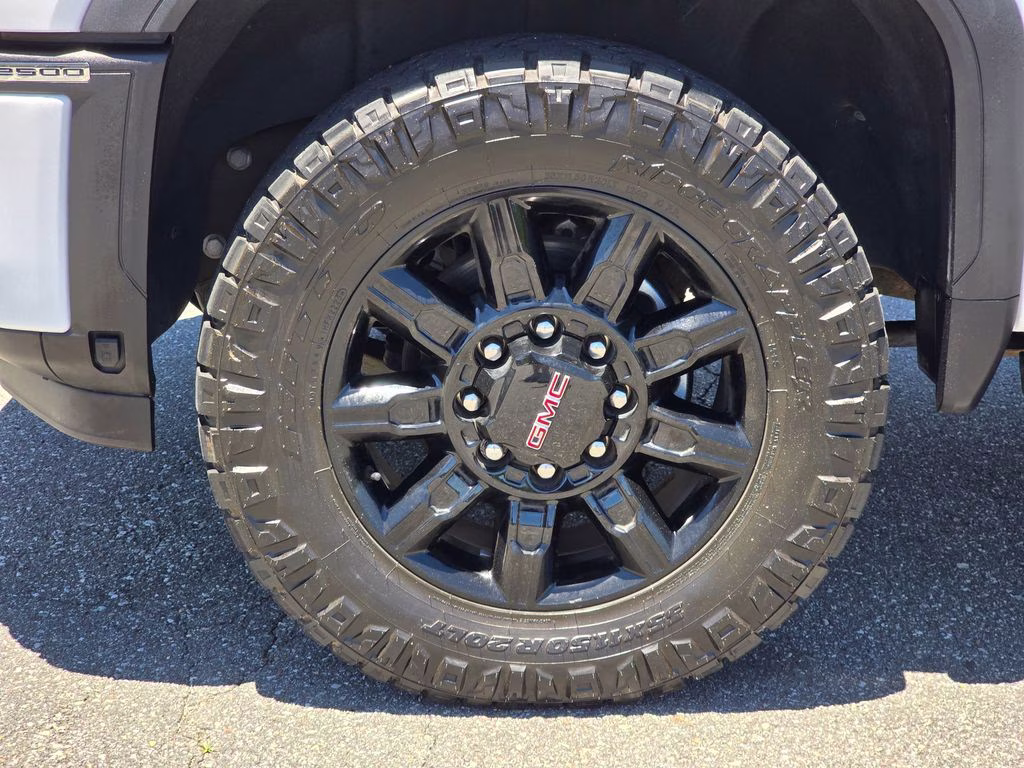 2025 Summit White GMC Sierra 2500HD AT4 4X4 Truck