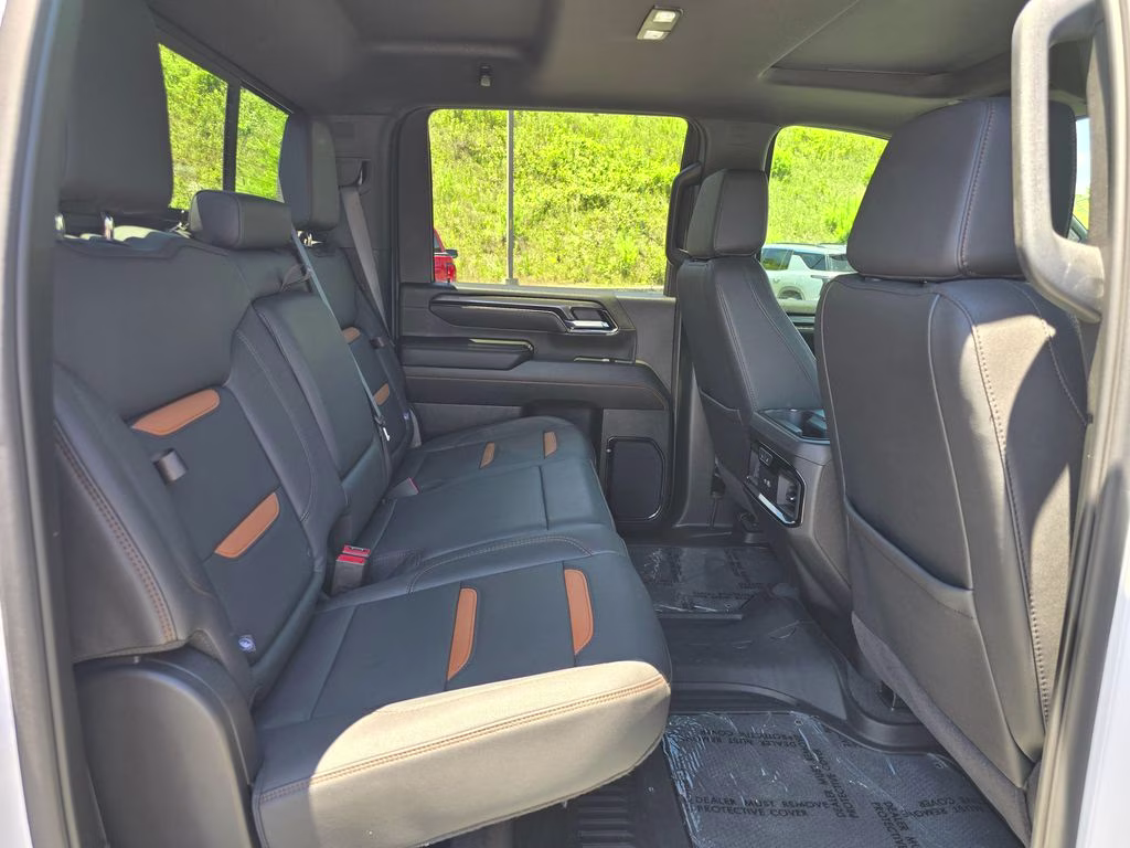 2025 Summit White GMC Sierra 2500HD AT4 4X4 Truck
