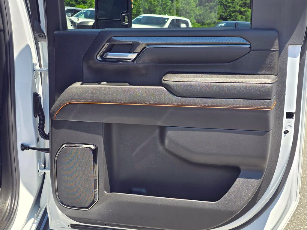2025 Summit White GMC Sierra 2500HD AT4 4X4 Truck