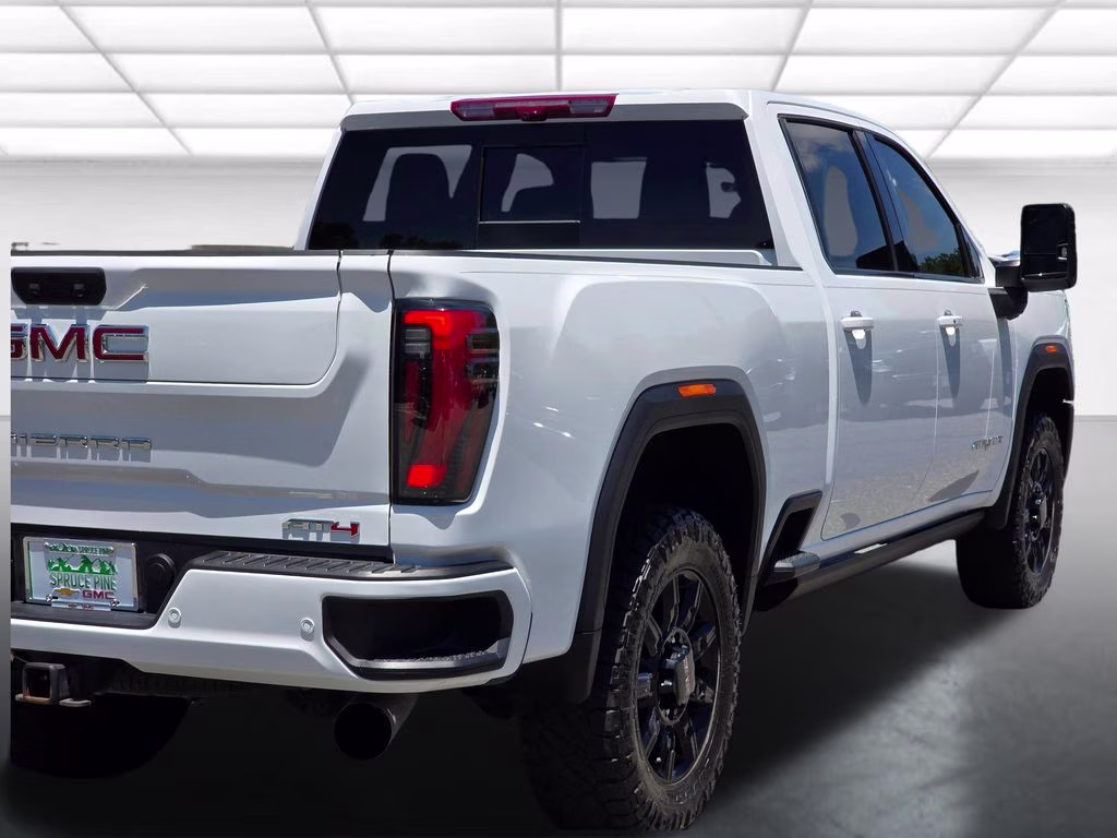 2025 Summit White GMC Sierra 2500HD AT4 4X4 Truck