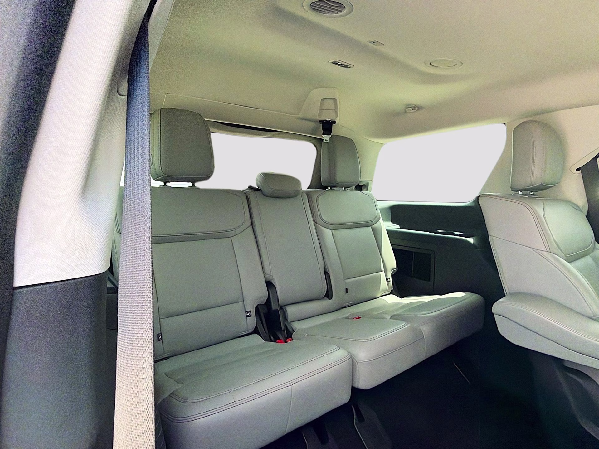 2025 Agate Black Metallic Ford Expedition Active 4X4 SUV