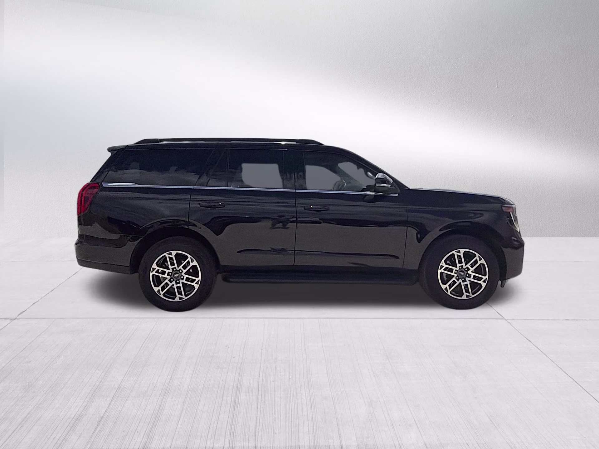 2025 Agate Black Metallic Ford Expedition Active 4X4 SUV