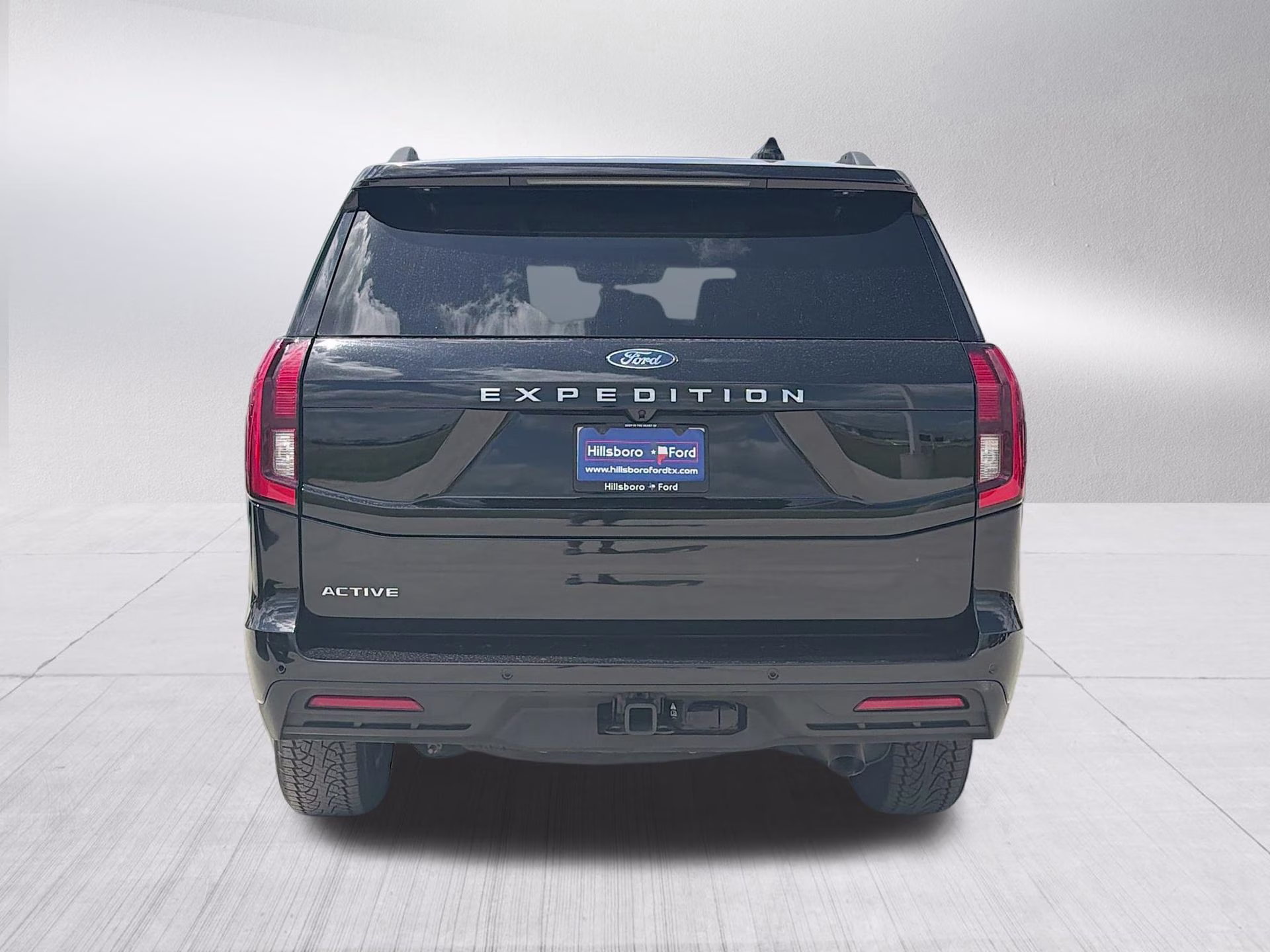 2025 Agate Black Metallic Ford Expedition Active 4X4 SUV