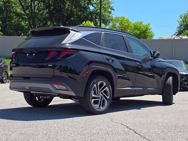 2026 Phantom Black Hyundai Tucson SEL AWD SUV