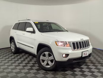 2013 Bright White Clearcoat Jeep Grand Cherokee Laredo 4X4 SUV