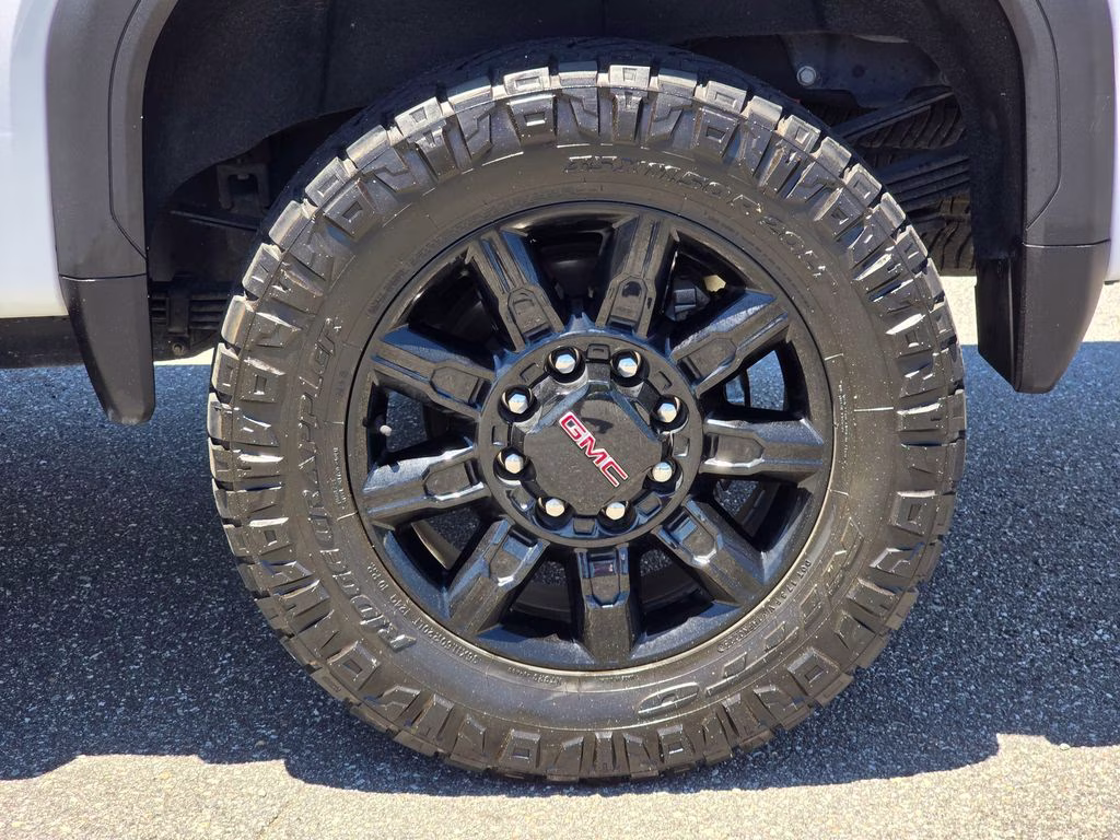 2025 Summit White GMC Sierra 2500HD AT4 4X4 Truck