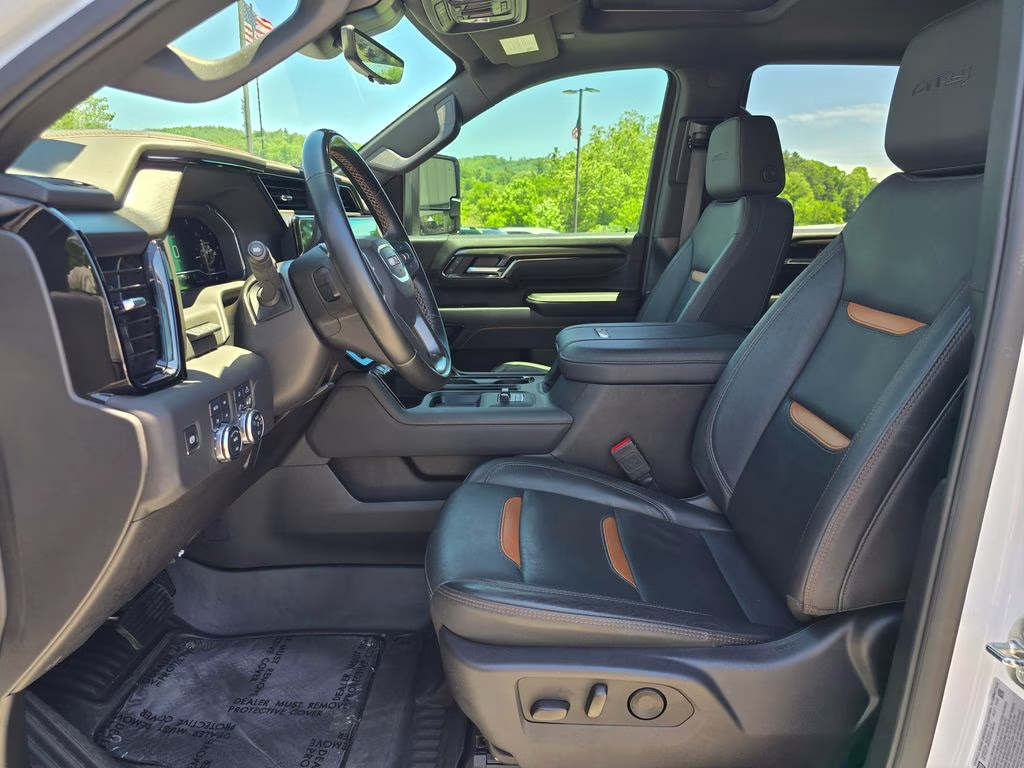 2025 Summit White GMC Sierra 2500HD AT4 4X4 Truck