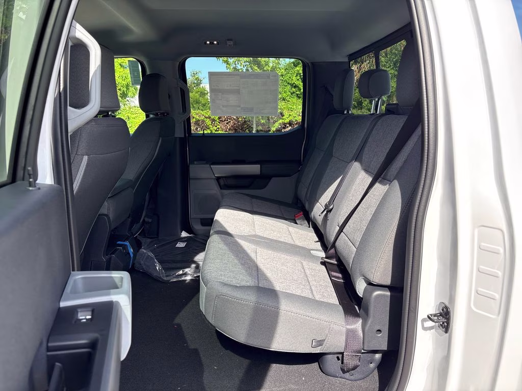 2026 Oxford White Ford Super Duty F-250 SRW XL 4X4 Truck