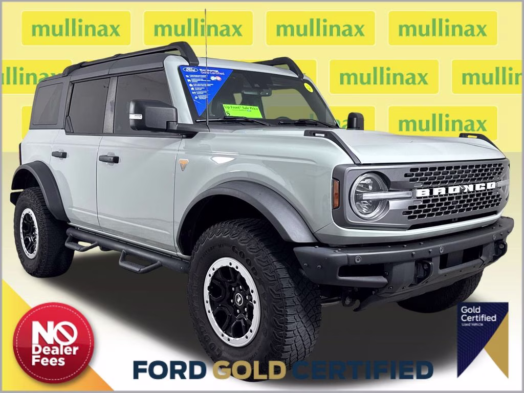 2023 Cactus Gray Ford Bronco Badlands 4X4 SUV