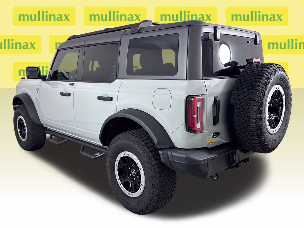 2023 Cactus Gray Ford Bronco Badlands 4X4 SUV