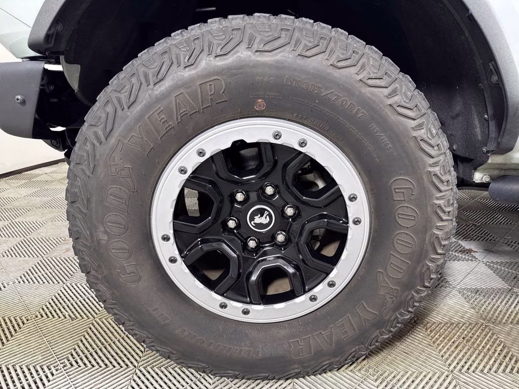 2023 Cactus Gray Ford Bronco Badlands 4X4 SUV