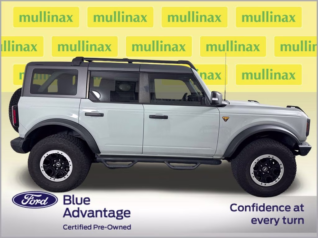 2023 Cactus Gray Ford Bronco Badlands 4X4 SUV