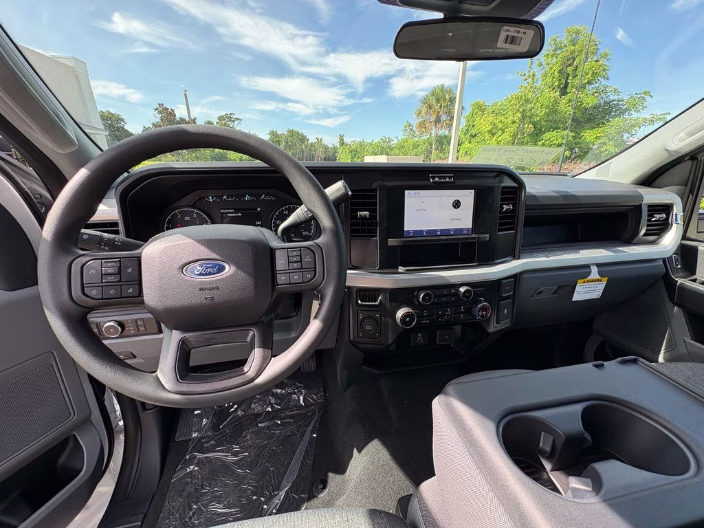 2026 Oxford White Ford Super Duty F-250 SRW XL 4X4 Truck