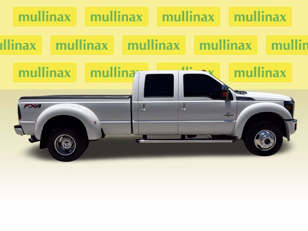 2012 White Platinum Clearcoat Metallic Ford Super Duty F-450 DRW Lariat 4X4 Truck