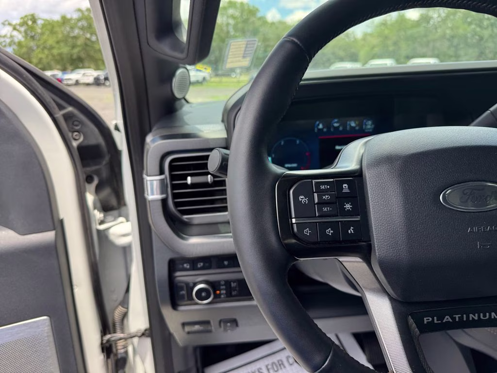 2024 White Metallic Ford Super Duty F-350 SRW Platinum 4X4 Truck