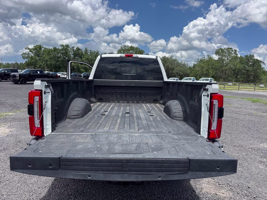 2024 White Metallic Ford Super Duty F-350 SRW Platinum 4X4 Truck
