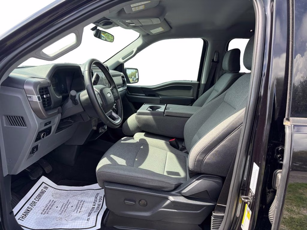 2025 Black Metallic Ford F-150 XLT 4X4 Truck