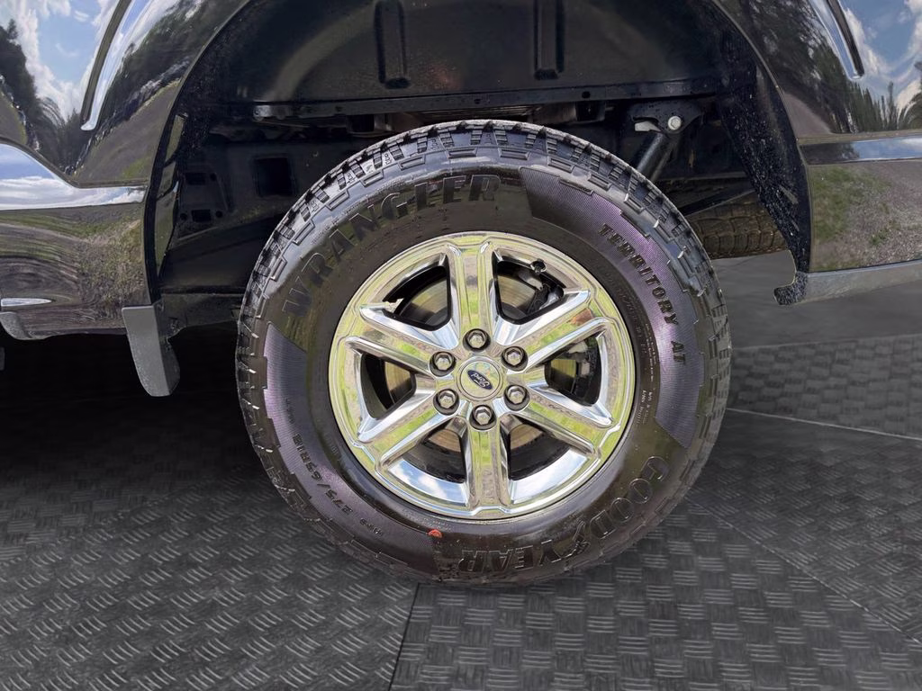 2025 Black Metallic Ford F-150 XLT 4X4 Truck