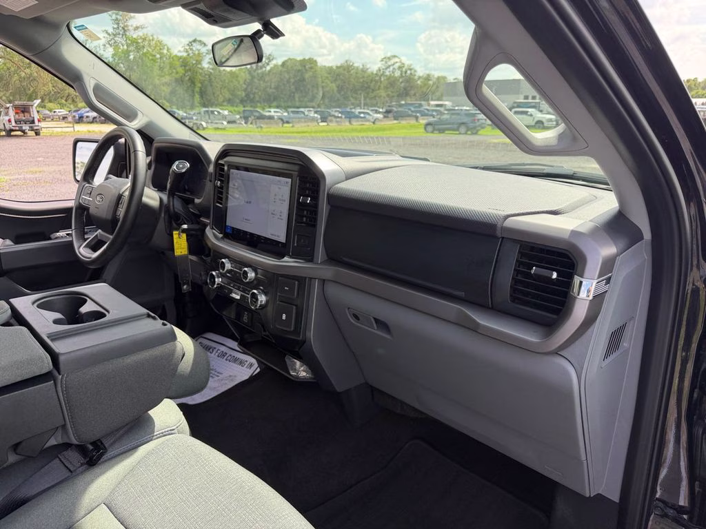 2025 Black Metallic Ford F-150 XLT 4X4 Truck