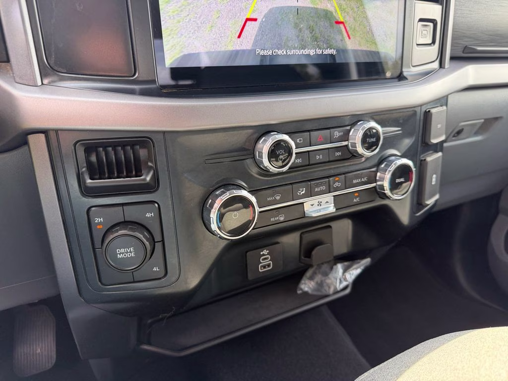 2025 Black Metallic Ford F-150 XLT 4X4 Truck