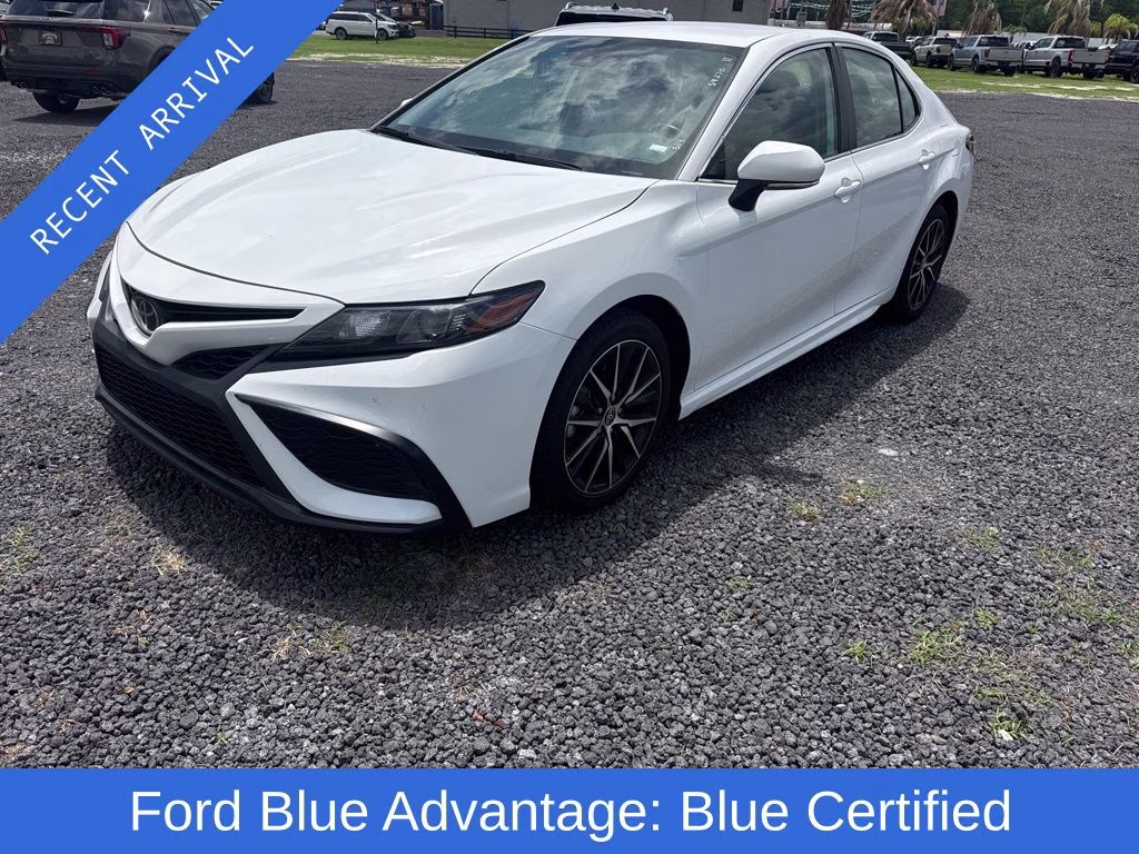 2024 Ice Toyota Camry SE FWD Sedan