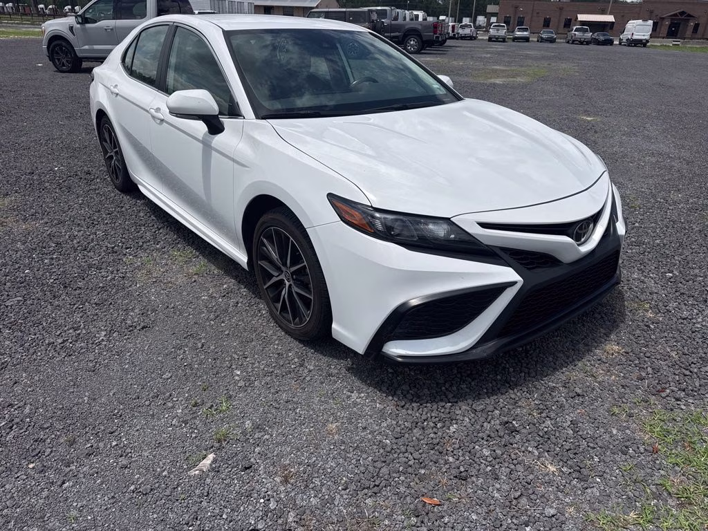 2024 Ice Toyota Camry SE FWD Sedan