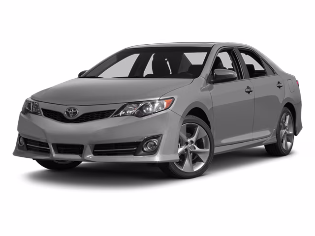 2014 Classic Silver Metallic Toyota Camry SE Sport FWD Sedan