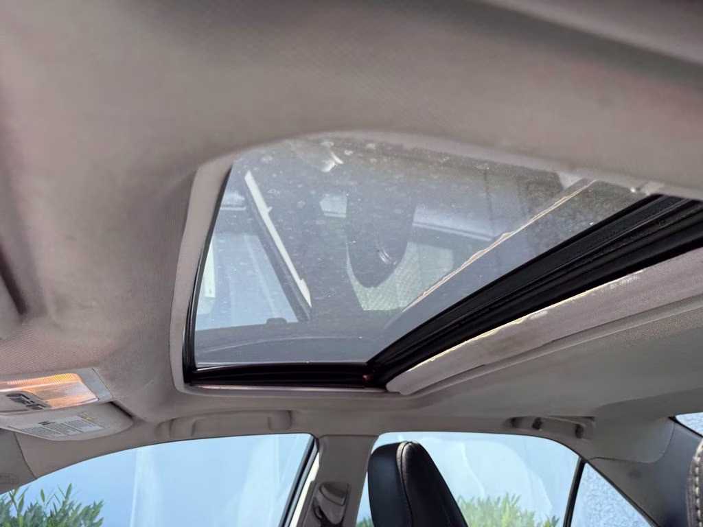 2014 Classic Silver Metallic Toyota Camry SE Sport FWD Sedan