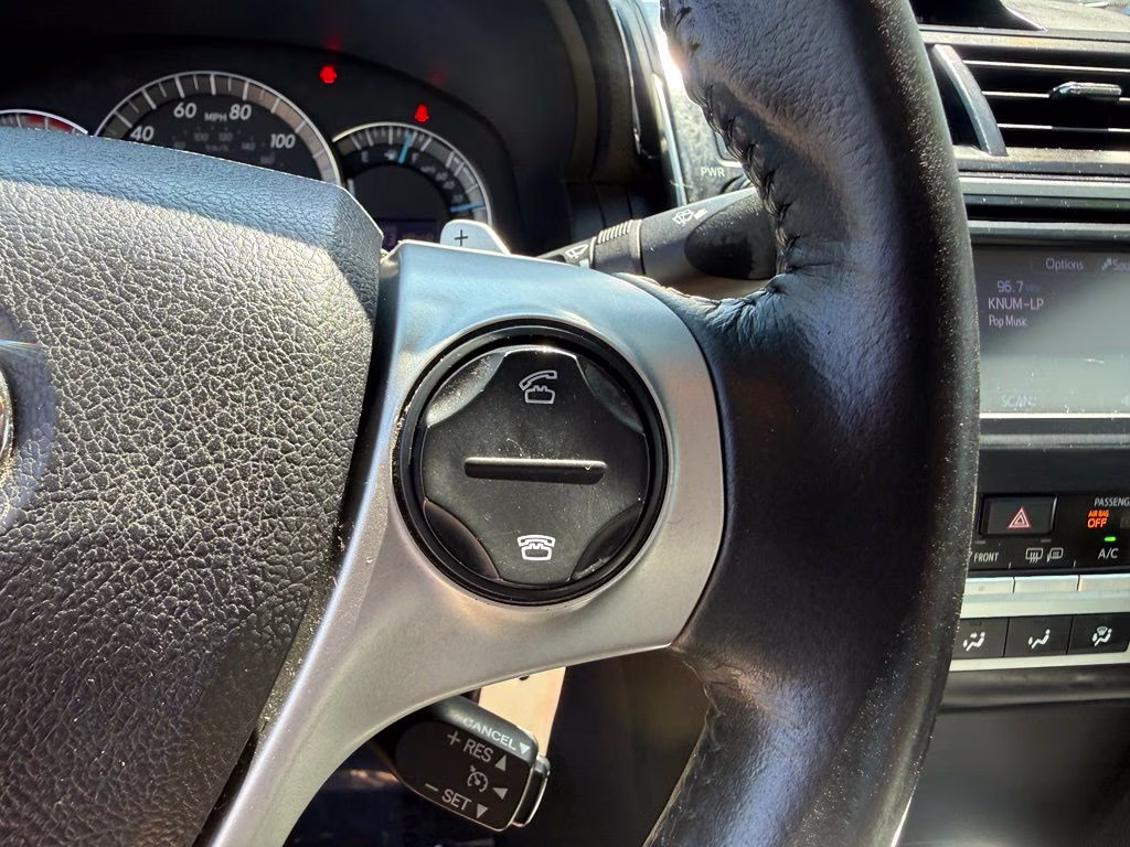 2014 Classic Silver Metallic Toyota Camry SE Sport FWD Sedan