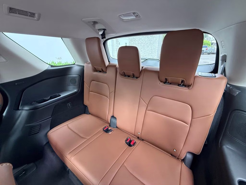 2026 Everest White Pearl Tricoat Nissan Pathfinder Platinum 4X4 SUV