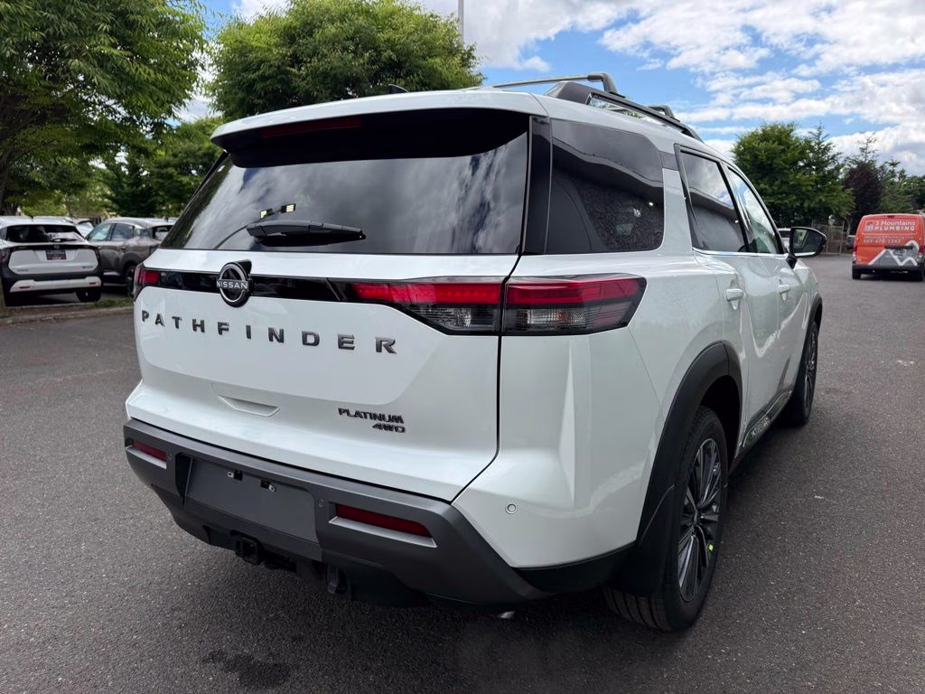 2026 Everest White Pearl Tricoat Nissan Pathfinder Platinum 4X4 SUV
