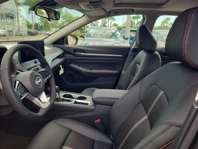2026 Gun Metallic/Super Black Nissan Altima 2.5 SR FWD Sedan