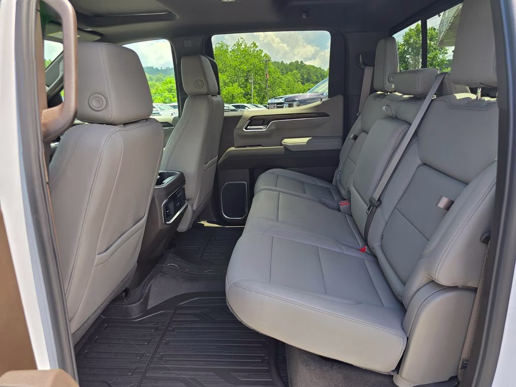 2026 Glacier White Tricoat GMC Sierra 1500 SLT 4X4 Truck