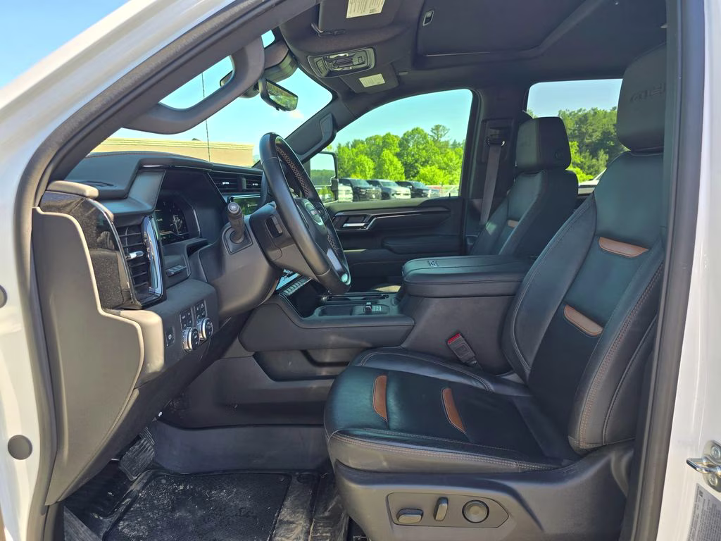 2025 Summit White GMC Sierra 2500HD AT4 4X4 Truck