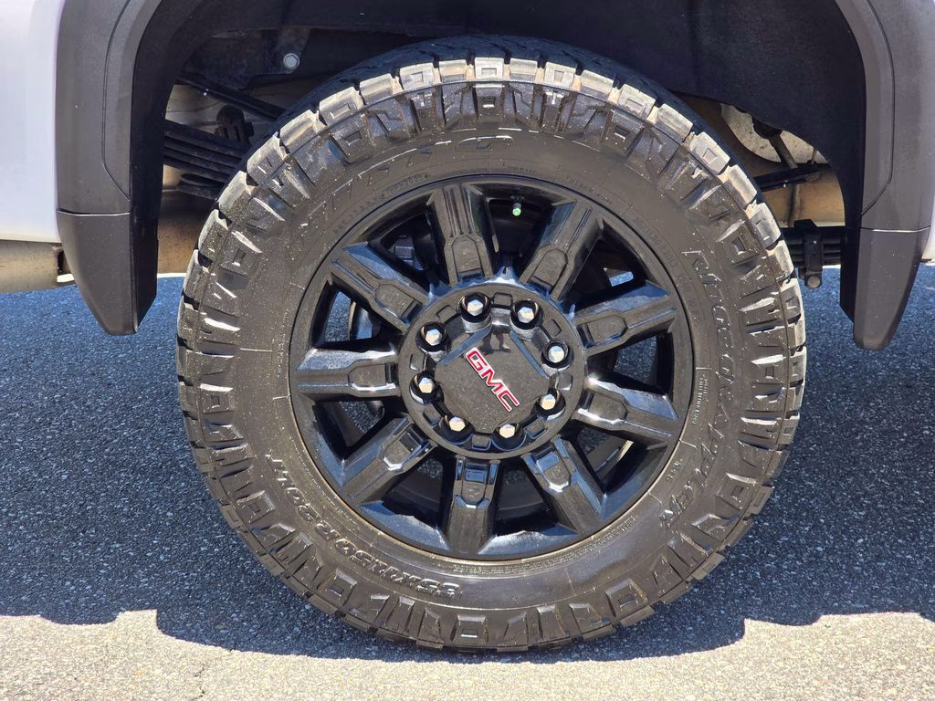 2025 Summit White GMC Sierra 2500HD AT4 4X4 Truck