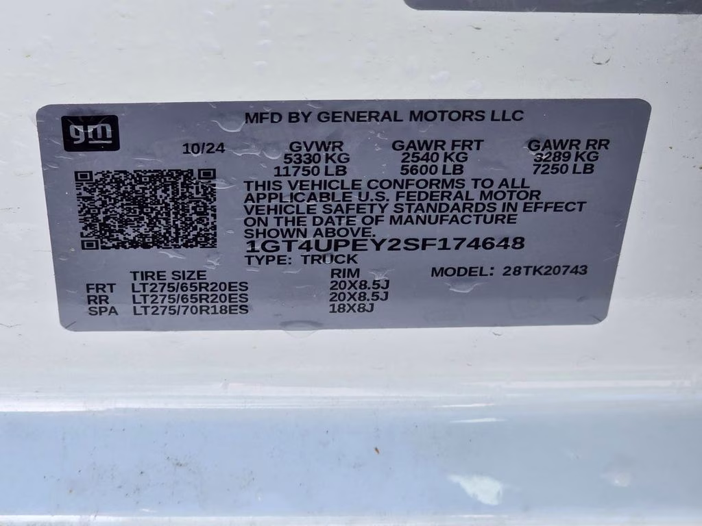 2025 Summit White GMC Sierra 2500HD AT4 4X4 Truck