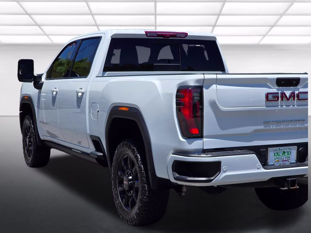 2025 Summit White GMC Sierra 2500HD AT4 4X4 Truck